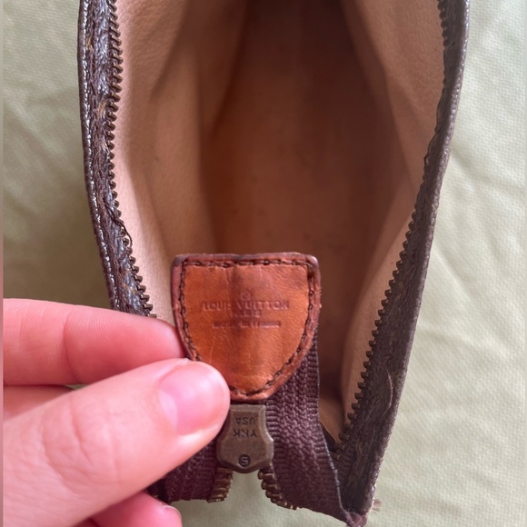 Louis Vuitton Monogram Pochette Toilette Large Cosmetic Clutch - Picture 9 of 9